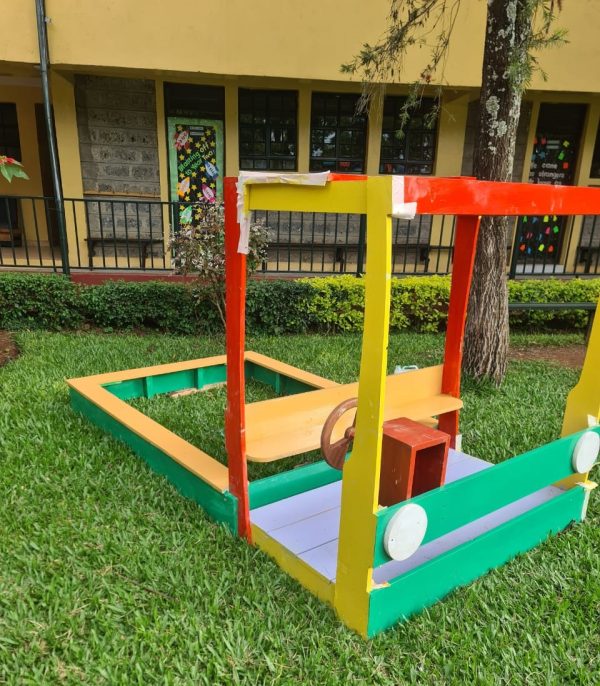 22 Colorful Wooden Vehicle Structure